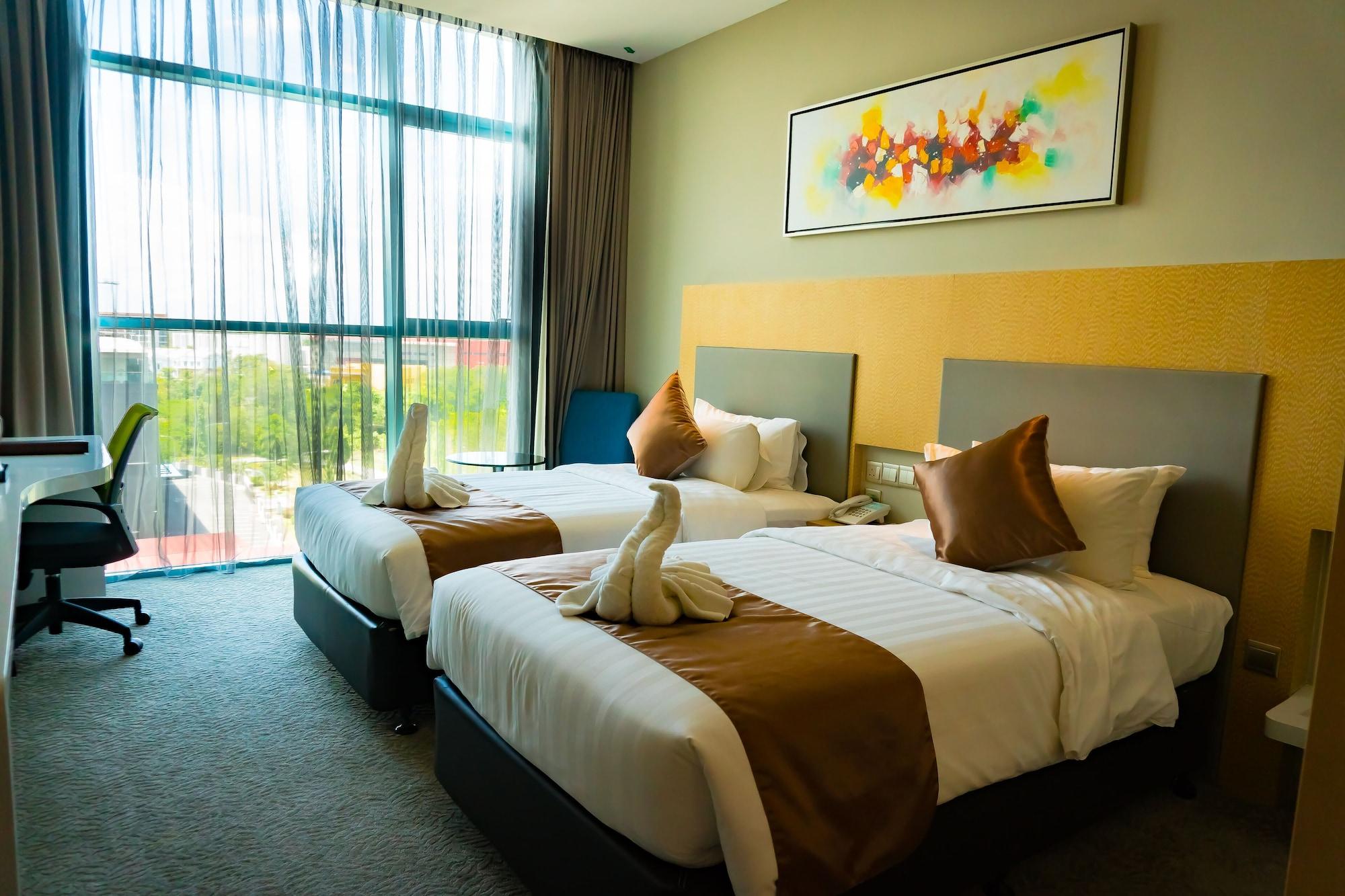 Greens Hotel & Suites Bintulu Dış mekan fotoğraf