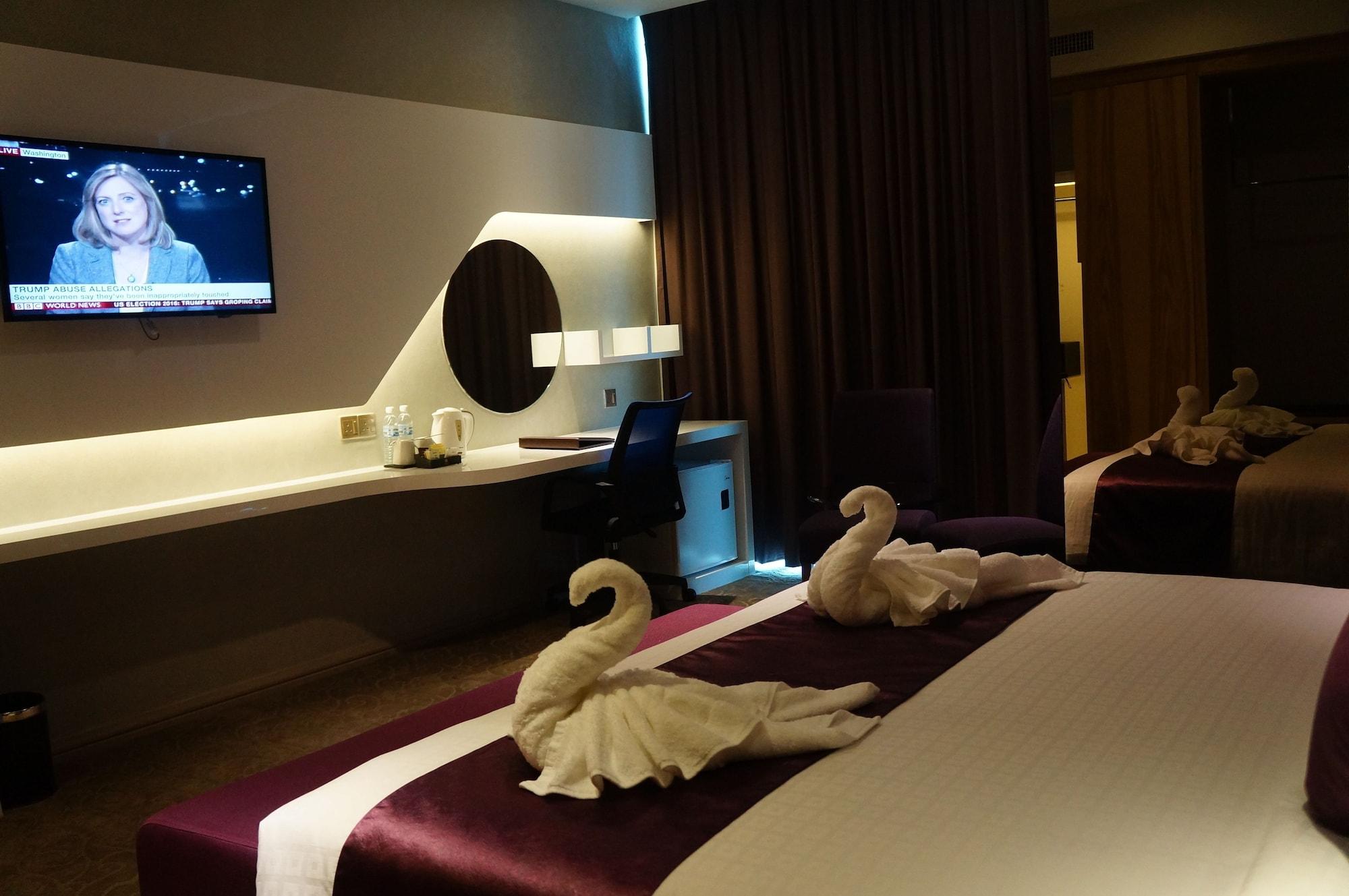 Greens Hotel & Suites Bintulu Dış mekan fotoğraf
