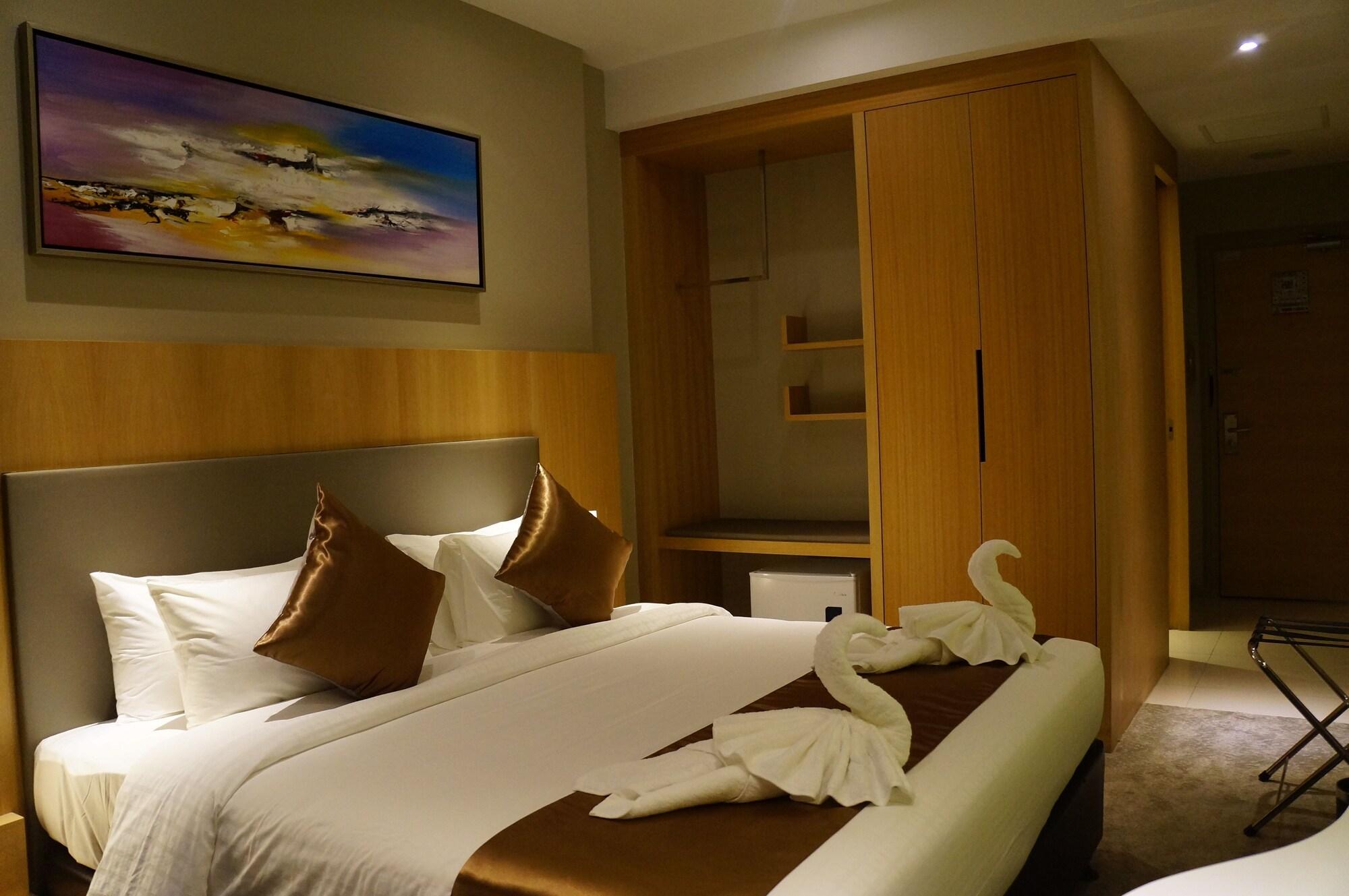 Greens Hotel & Suites Bintulu Dış mekan fotoğraf