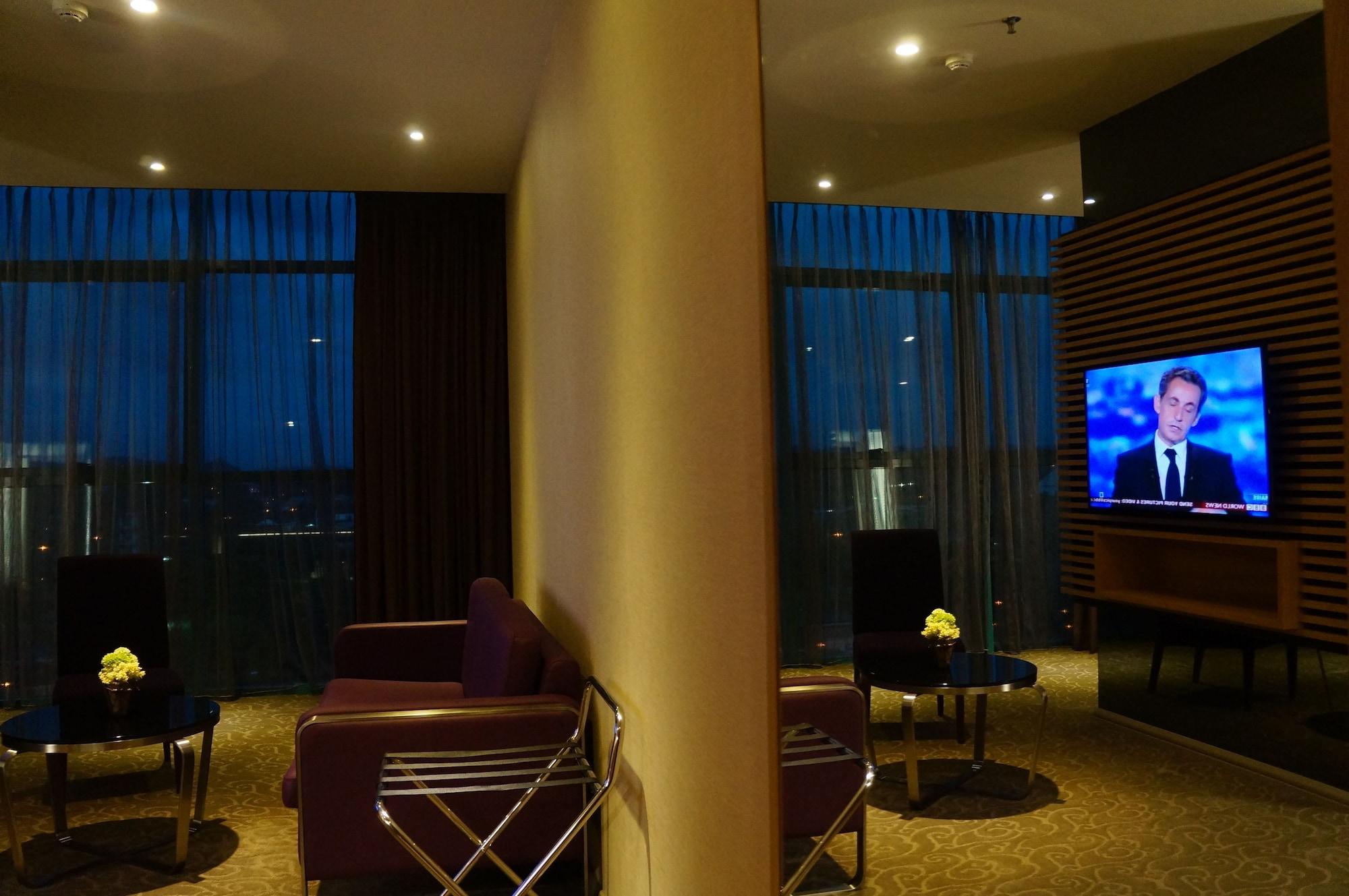 Greens Hotel & Suites Bintulu Dış mekan fotoğraf