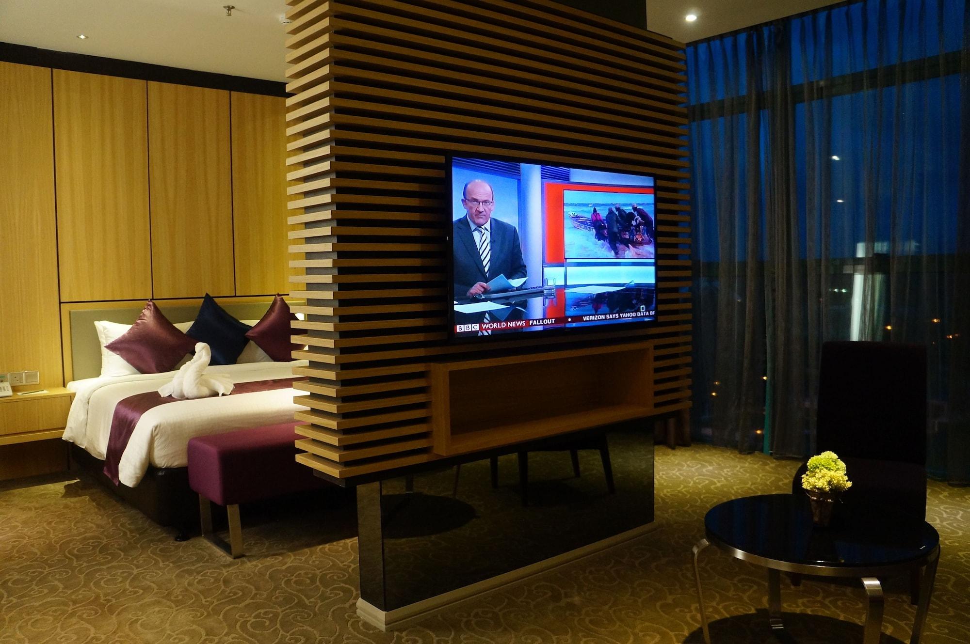 Greens Hotel & Suites Bintulu Dış mekan fotoğraf