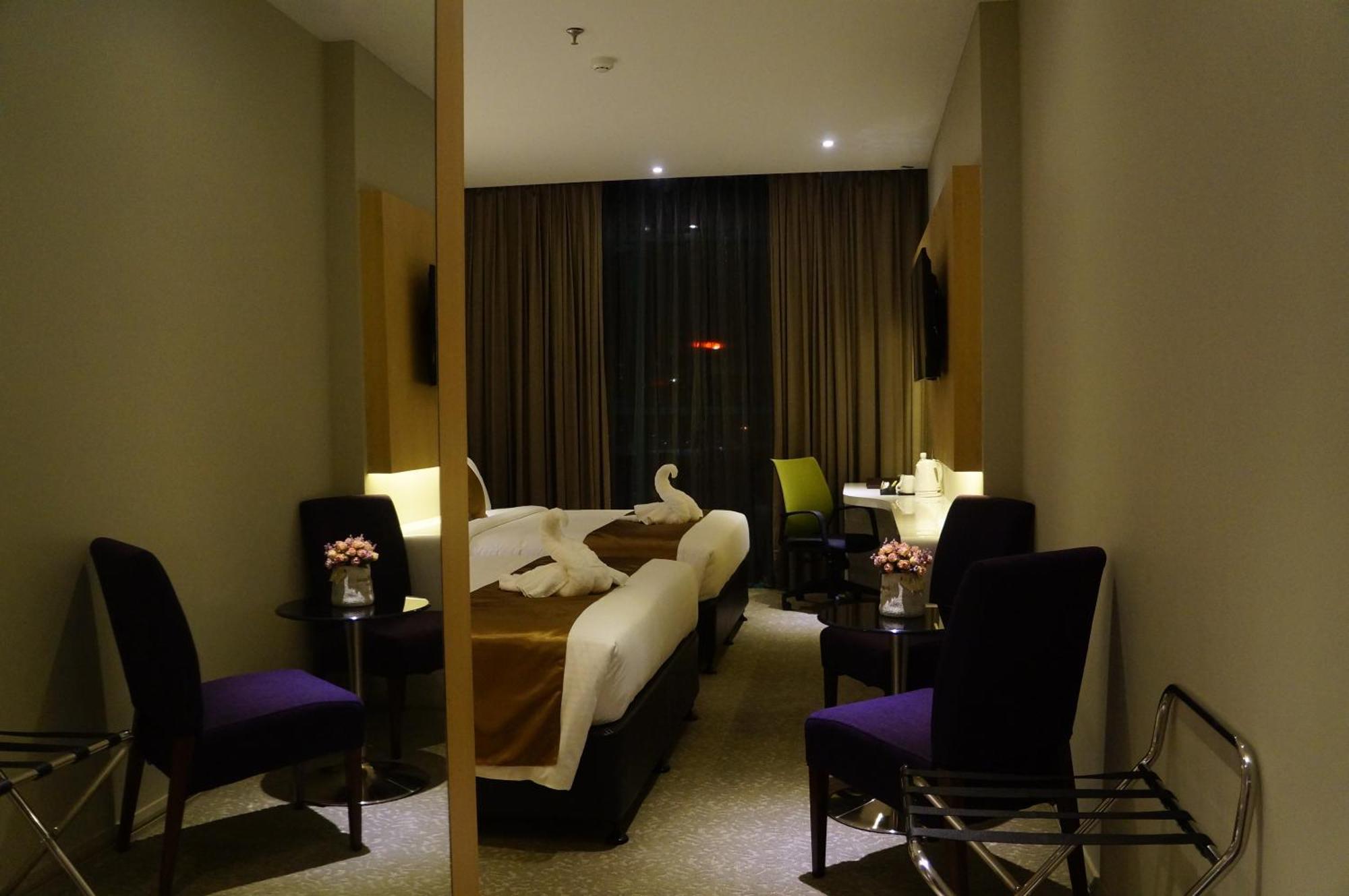Greens Hotel & Suites Bintulu Oda fotoğraf