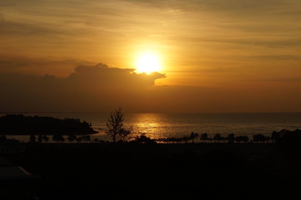Greens Hotel & Suites Bintulu Dış mekan fotoğraf